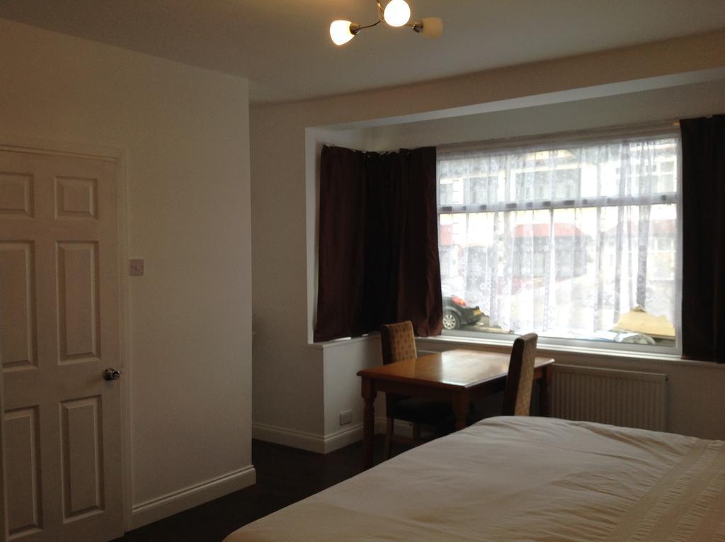 Repton Private Hotel Romford Buitenkant foto